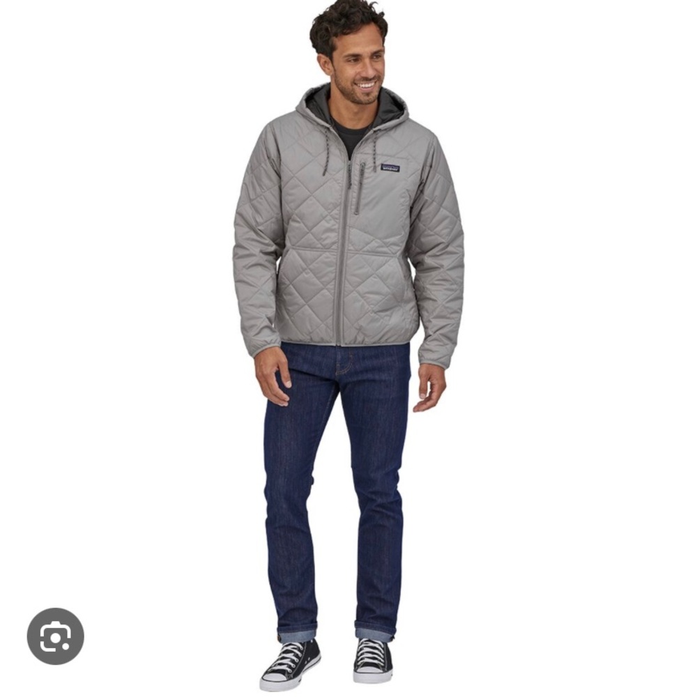 Men’s Patagonia Diamond Quilted Bomber Hood jacket. Brand new.